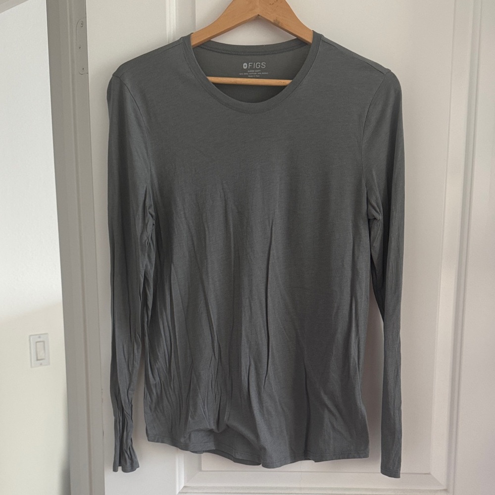 Figs Men's Charcoal Long Sleeve Tee